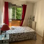 Calm And Comfortable Parisian Studio