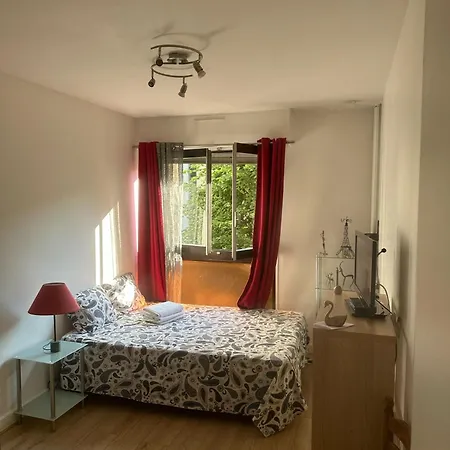 Calm And Comfortable Parisian Apartment Paris